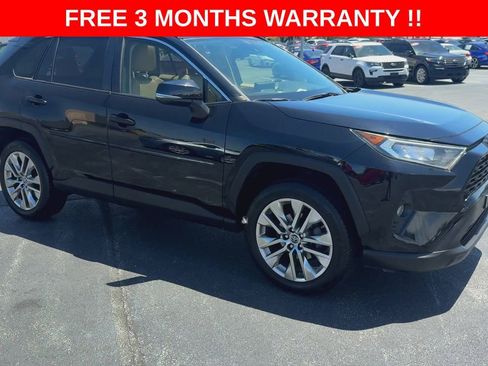 Used 2019 Toyota RAV4 XLE Premium w/ All Weather Liner Package AWD/4WD image 3