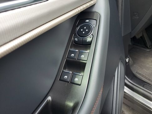 Used 2026 Ford Explorer Active RWD image 17