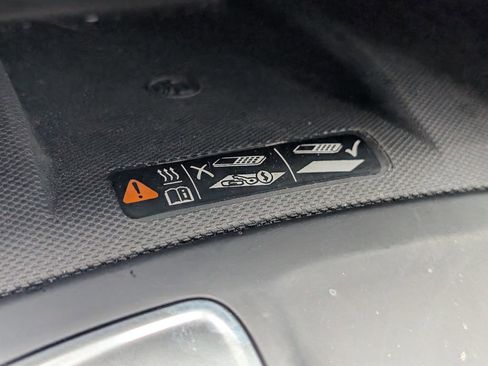 Used 2021 Chevrolet Equinox Premier FWD image 40