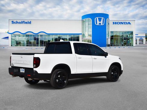 New 2026 Honda Ridgeline Black Edition image 3
