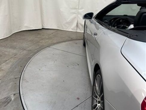 Used 2017 Mercedes-Benz SL 550 image 15