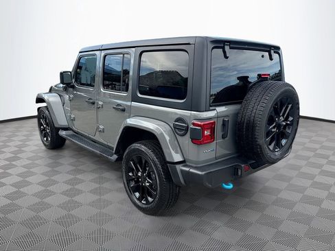 Used 2023 Jeep Wrangler Unlimited Sahara w/ Cold Weather Group AWD/4WD image 8