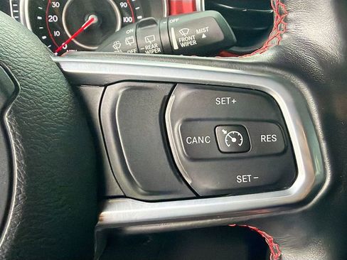 Used 2021 Jeep Wrangler Unlimited Rubicon w/ Cold Weather Group AWD/4WD image 33