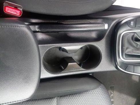 Certified 2025 Kia Soul LX w/ LX Technology Package FWD image 14