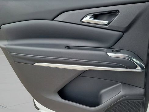 New 2026 Chevrolet Traverse LT image 16