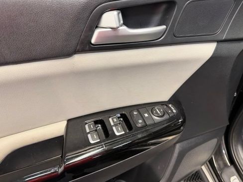 Used 2019 Kia Sportage EX w/ EX Sport Appearance Package AWD/4WD image 12