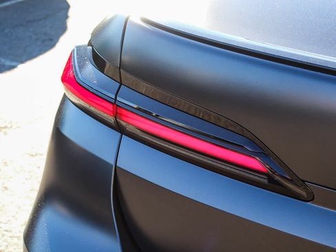 New 2026 BMW 740i image 7