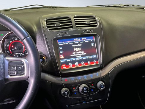 Used 2018 Dodge Journey Crossroad w/ Driver Convenience Group image 9