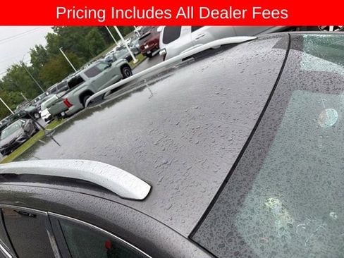 Used 2019 Jeep Cherokee Latitude Plus AWD/4WD image 5