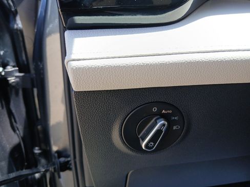 Used 2025 Volkswagen Taos S FWD image 11