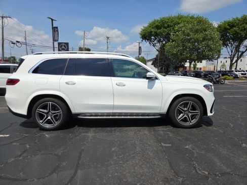 Used 2026 Mercedes-Benz GLS 450 4MATIC image 2