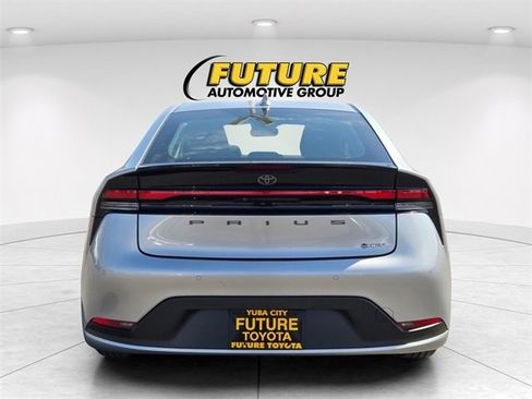 Used 2024 Toyota Prius LE image 6