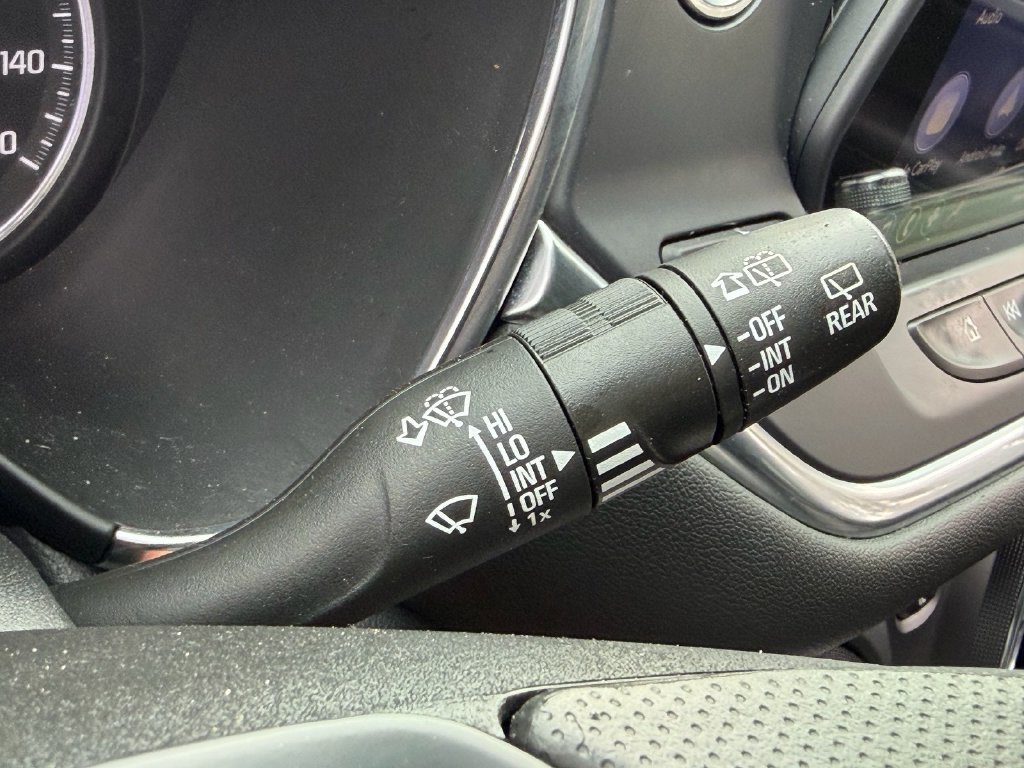 Used 2022 Chevrolet Blazer LT FWD image 30