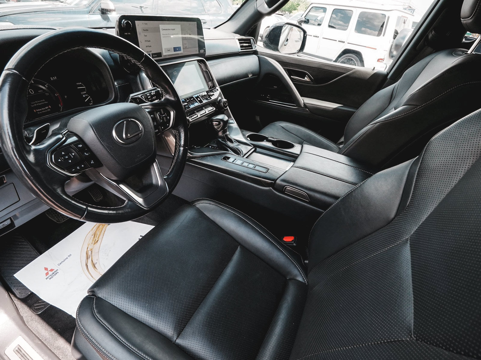 Used 2022 Lexus LX 600 4WD w/ Appearance Package image 14