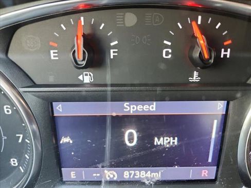 Used 2021 GMC Terrain SLT w/ LPO, Dark Accent Package image 14