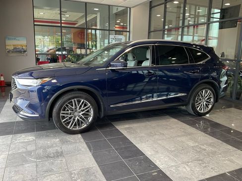 Used 2024 Acura MDX SH-AWD w/ Advance Package image 3