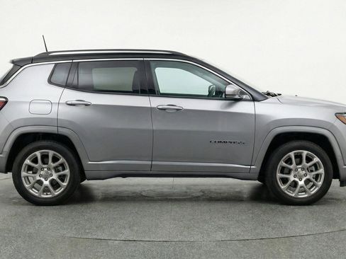 Used 2025 Jeep Compass Limited AWD/4WD image 11
