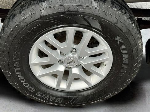 Used 2018 Nissan Frontier SV image 26