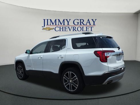 Used 2021 GMC Acadia SLT w/ Technology Package FWD image 3