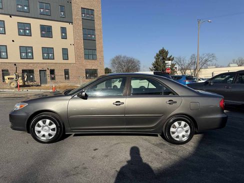 Used 2003 Toyota Camry LE image 4
