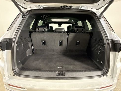 Used 2025 Buick Enclave Avenir w/ Trailering Package, 5000 lbs. AWD/4WD image 30