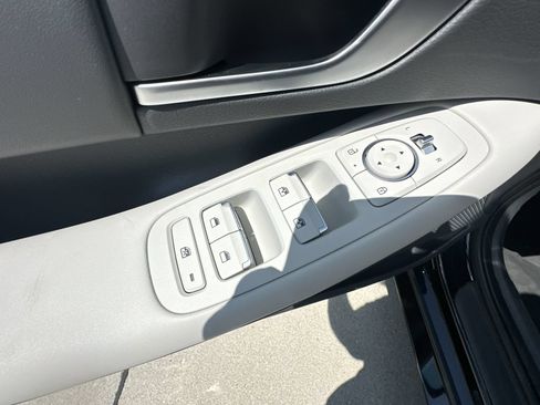 Used 2025 Hyundai Sonata SEL FWD image 21
