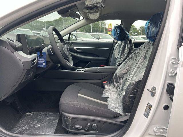 New 2026 Hyundai Sonata SEL FWD image 6