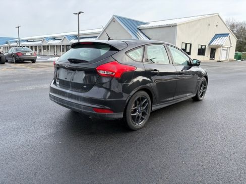 Used 2015 Ford Focus SE w/ Equipment Group 201A image 4