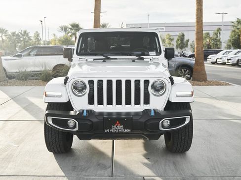 Used 2023 Jeep Wrangler Unlimited Sahara image 9