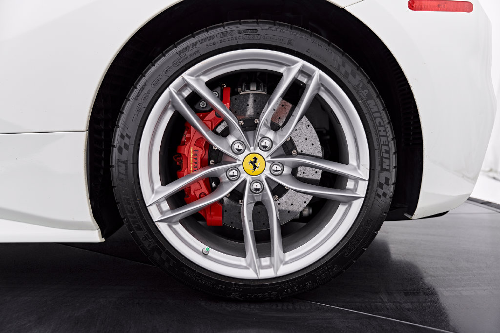 Used 2018 Ferrari 488 Spider RWD image 43