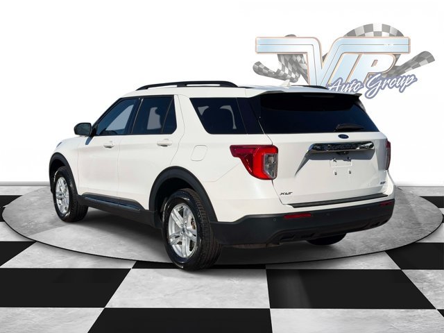 Used 2023 Ford Explorer XLT AWD/4WD image 6