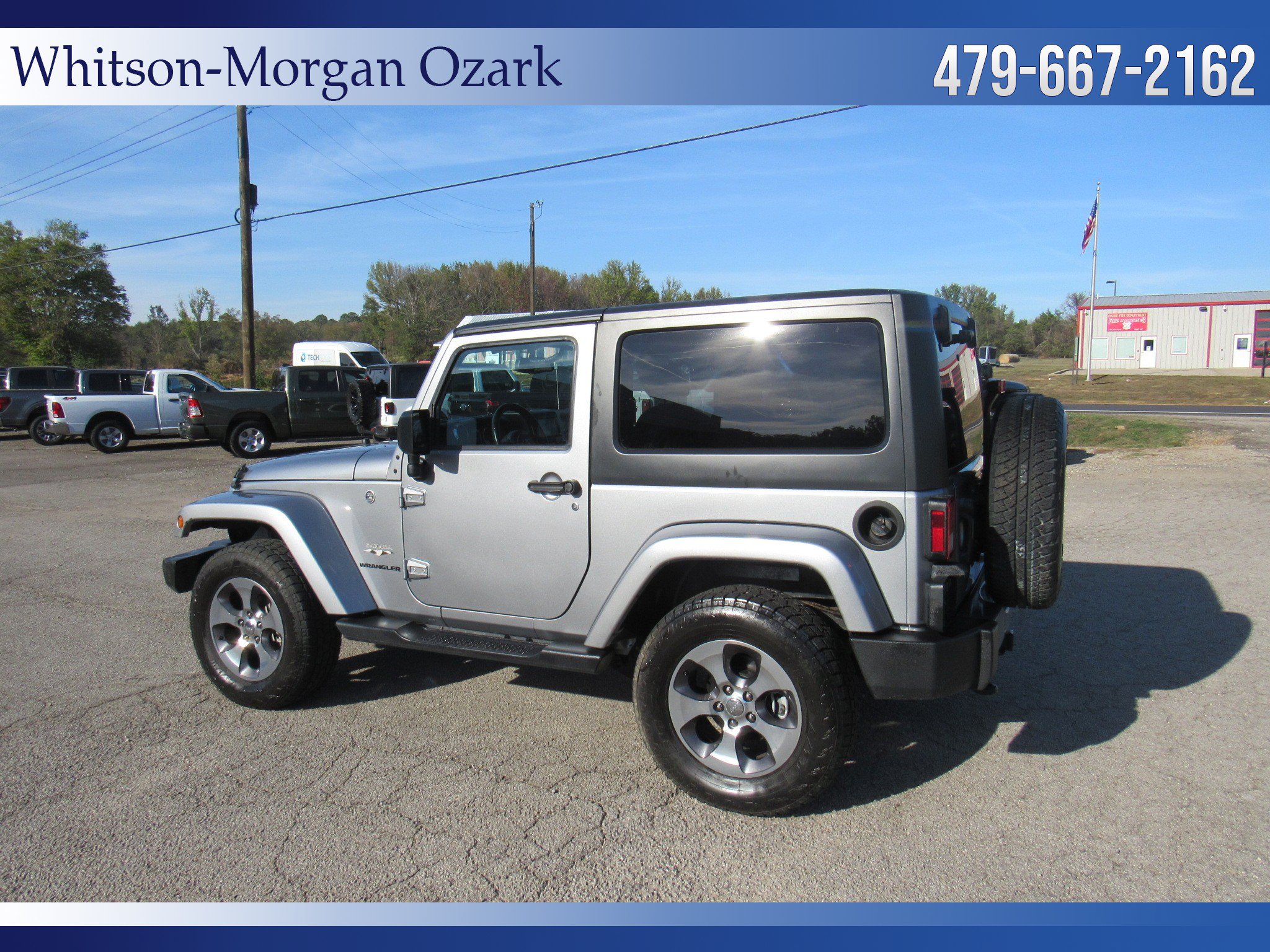 Used 2016 Jeep Wrangler Sahara w/ Connectivity Group AWD/4WD image 8