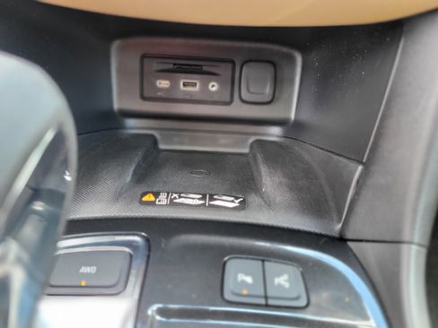 Certified 2023 Chevrolet Equinox Premier image 24