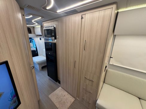 Used 2020 Mercedes-Benz Sprinter 3500 image 69