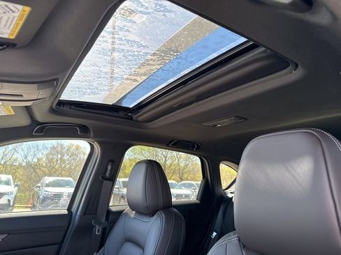 New 2025 MAZDA CX-5 Signature image 14