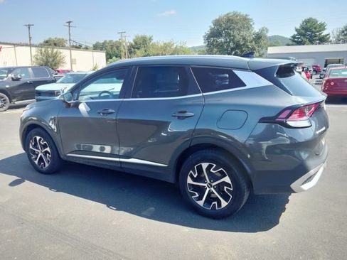 Used 2023 Kia Sportage EX AWD/4WD image 9