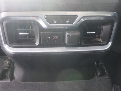 Used 2021 Chevrolet Silverado 2500 LTZ w/ LTZ Plus Package image 18