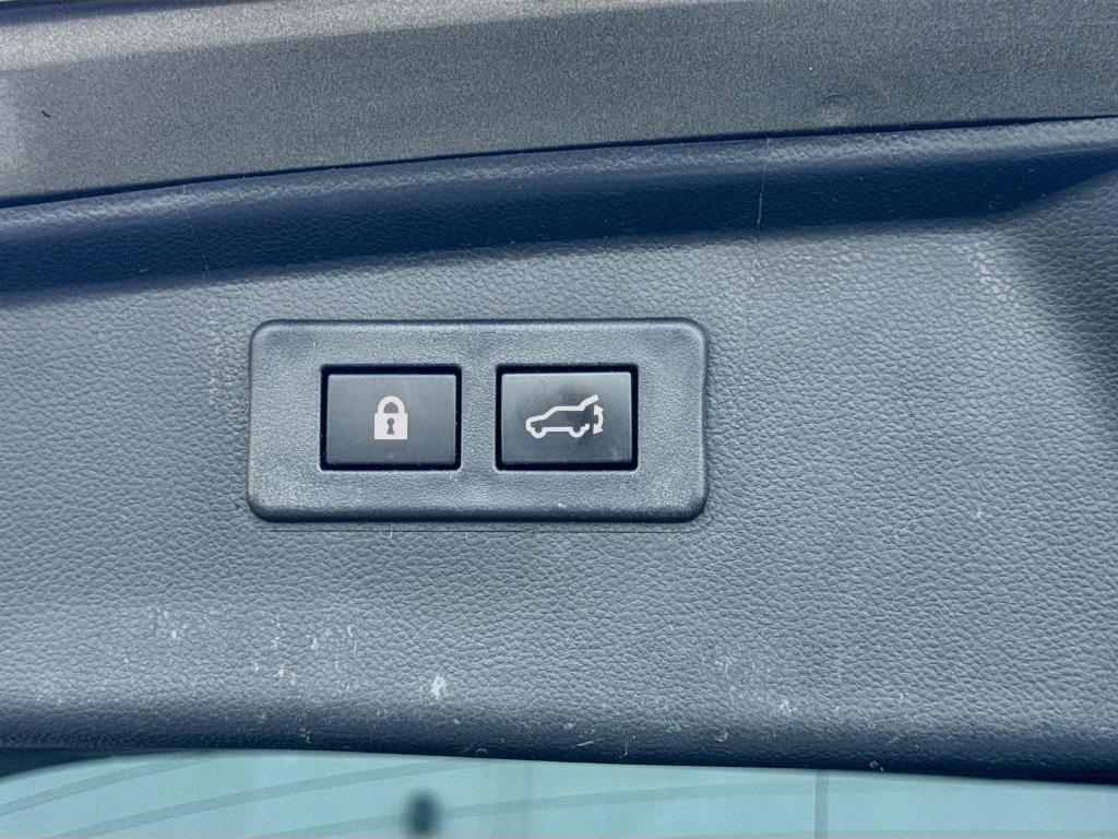 Used 2024 Subaru Outback Touring w/ Tech Package 2 AWD/4WD image 33