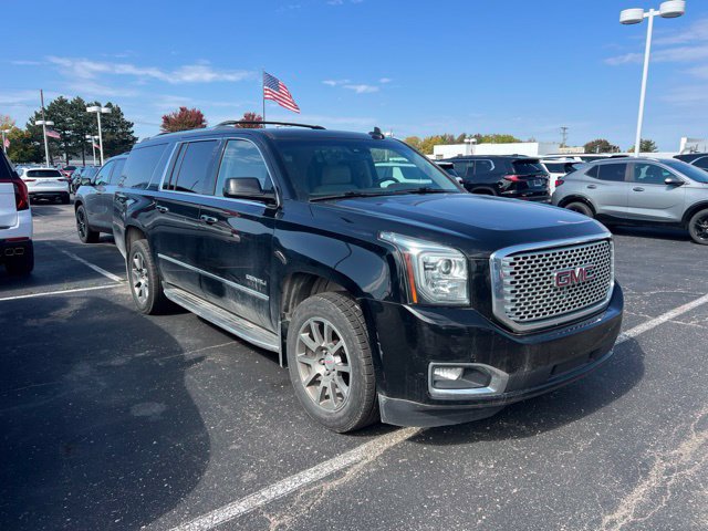 Used 2016 GMC Yukon XL Denali AWD/4WD image 3