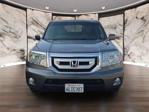 Used 2010 Honda Pilot Touring image 2