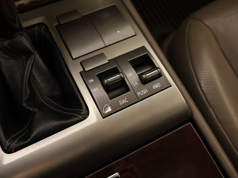 Used 2015 Lexus GX 460 w/ Premium Package image 9