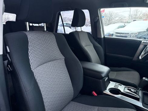 Used 2016 Toyota 4Runner SR5 image 18