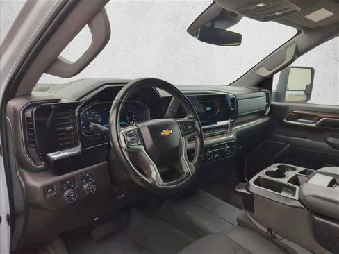 Used 2024 Chevrolet Silverado 2500 LT image 10