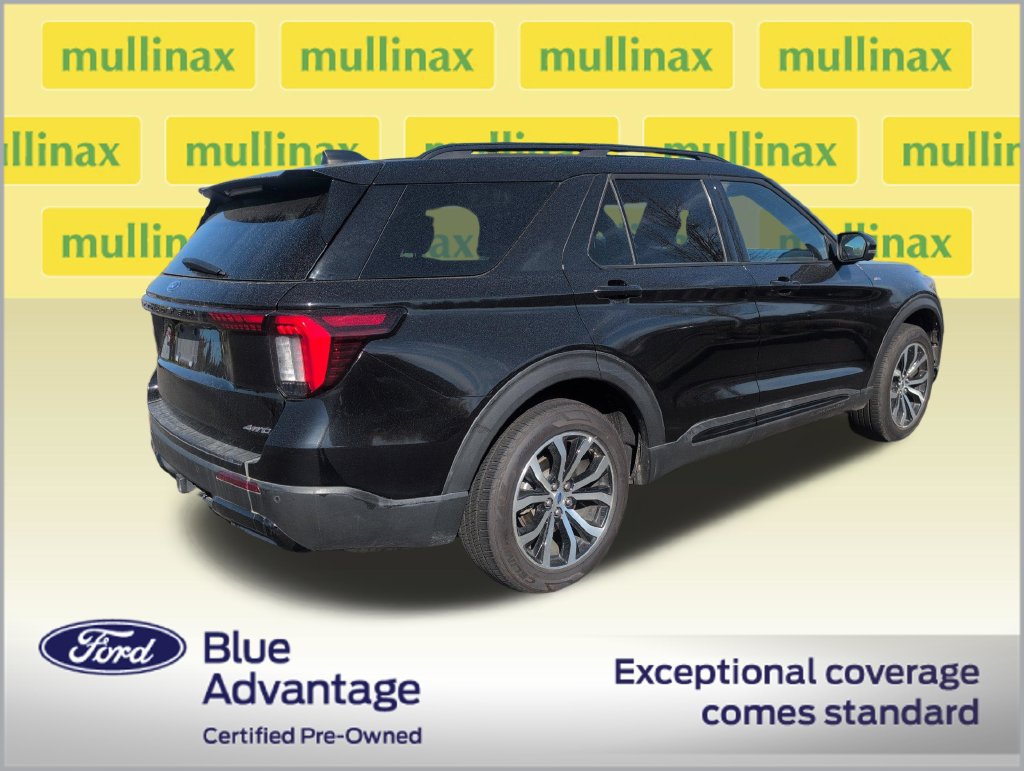Used 2025 Ford Explorer ST-Line AWD/4WD image 3
