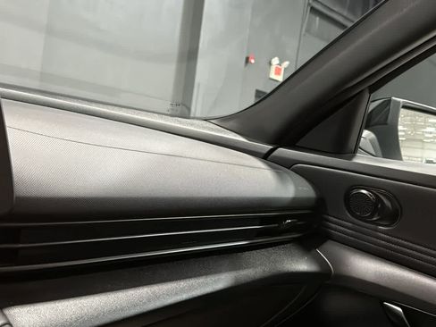Used 2025 Hyundai Elantra Sport FWD image 18
