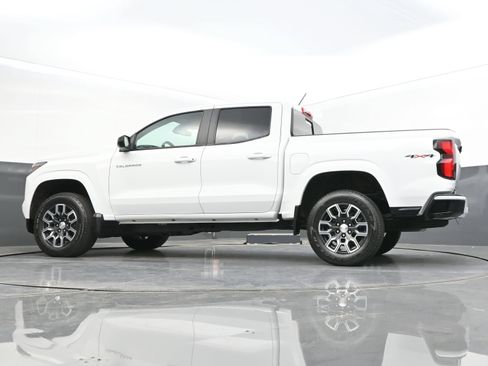 Used 2023 Chevrolet Colorado LT w/ LT Convenience Package III AWD/4WD image 41
