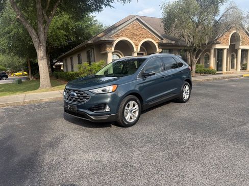Used 2019 Ford Edge SEL w/ Equipment Group 201A FWD image 3