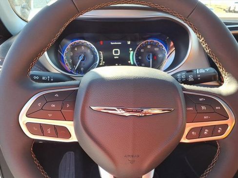 New 2026 Chrysler Pacifica Pinnacle image 15