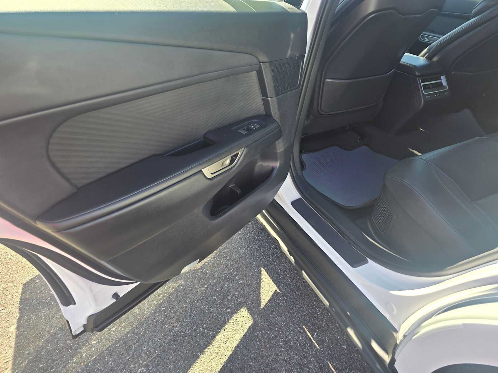 New 2026 Lexus ES 350h AWD w/ Convenience Package image 16