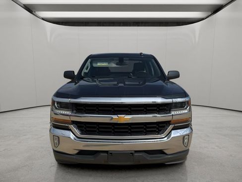 Used 2018 Chevrolet Silverado 1500 LT w/ LT Eassist Package image 8